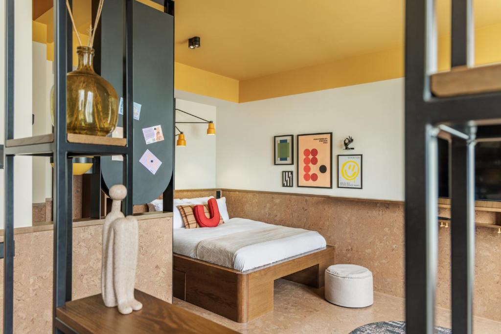 
Sustainable Executive Studio
