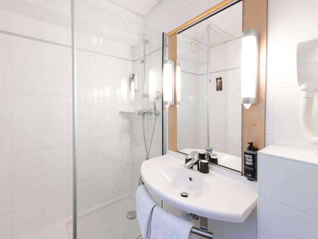ibis Paris Grands Boulevards Opéra 9e - Resim 18