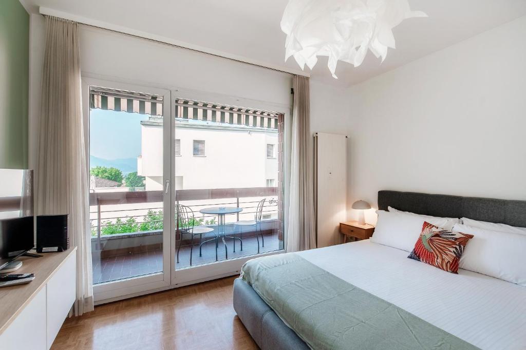 Postel nebo postele na pokoji v ubytování Vinorum Studio by Quokka 360 - Cozy and sunny with balcony