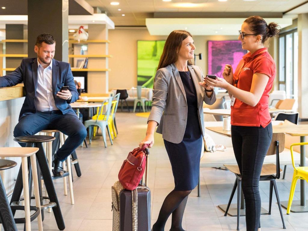 ibis Zürich Messe Airport - Resim 6