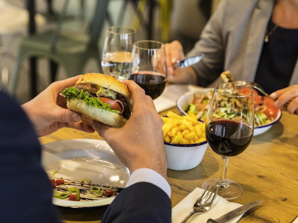 ibis Zürich Messe Airport - Resim 20