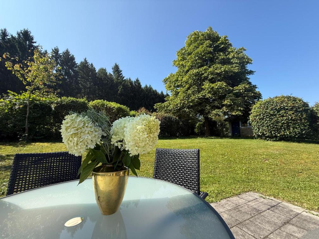 Ferienhäuschen 200 m vom See, mit eigenem Garten, Urlaub mit Hund in der Natur - Casa Vacanze