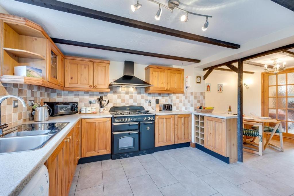 Køkken eller tekøkken på Tones Cottage