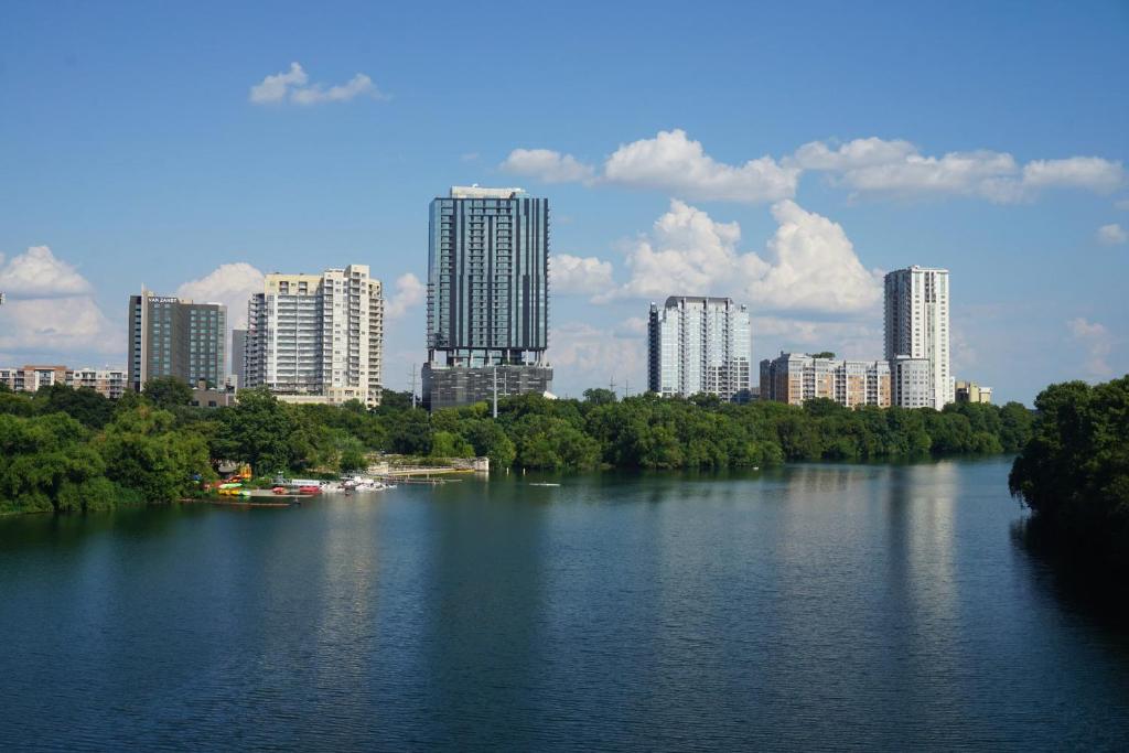 Holiday Inn Austin -Town Lake by IHG photo