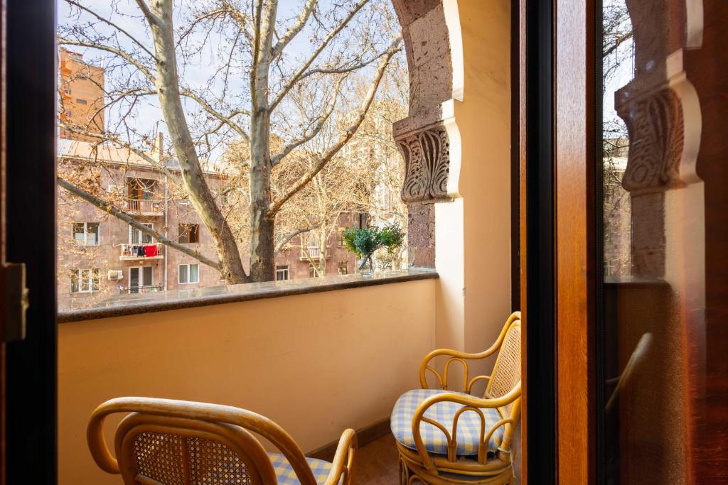 لابی و فضای عمومی Apartment KeyGo #0035 is the key to the center of Yerevan - تصویر ۵