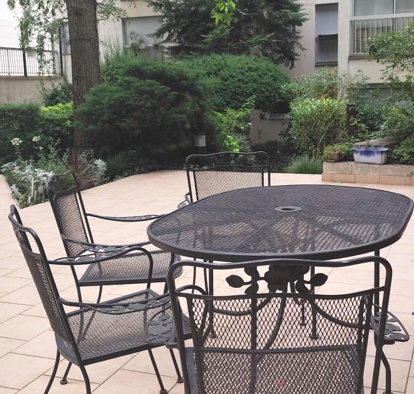 Lovely apartment overlooking inner garden - Montparnasse Pasteur