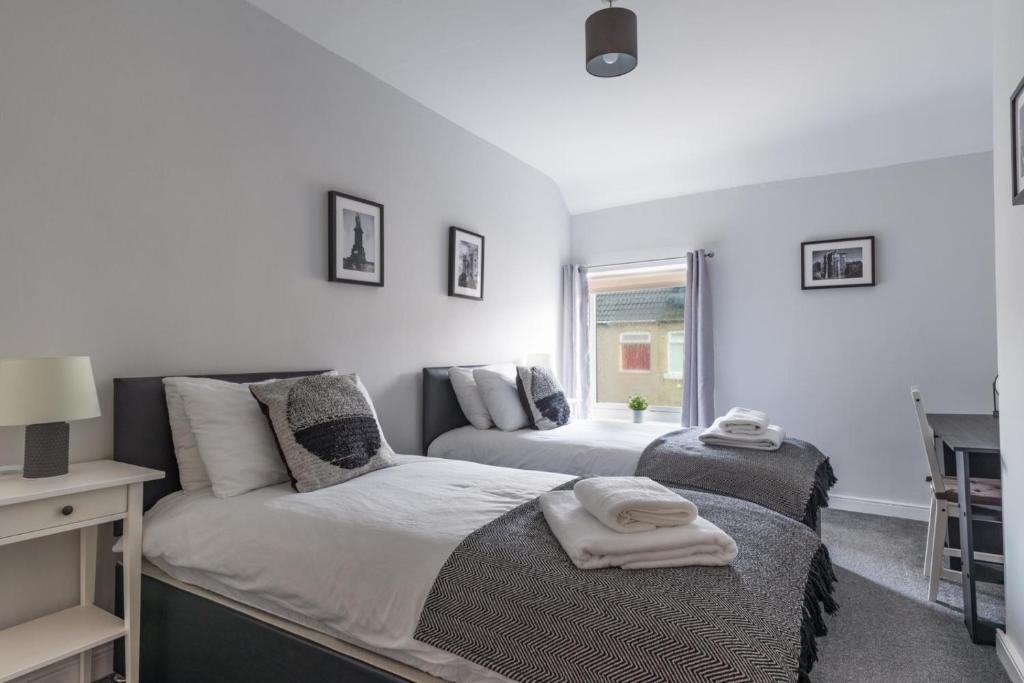 Postel nebo postele na pokoji v ubytování Chestnut House - Sleeps 4 - Pet friendly -Parking