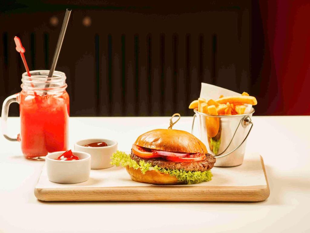 Ibis Warszawa Ostrobramska - Resim 28