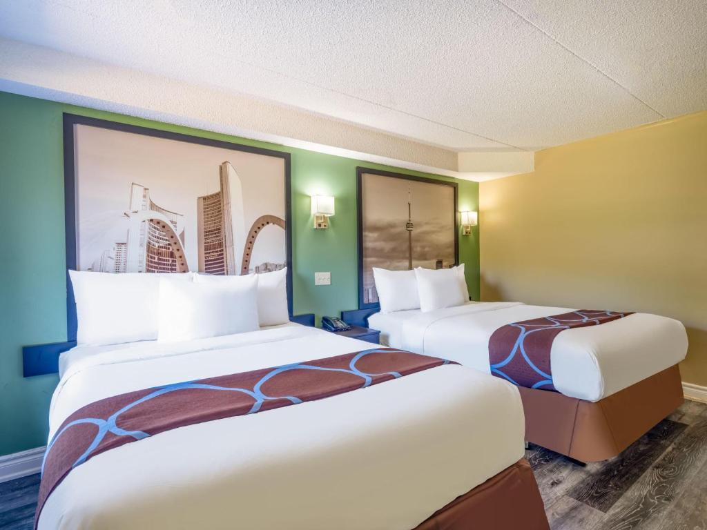 Super 8 by Wyndham Toronto East ON - Resim 21