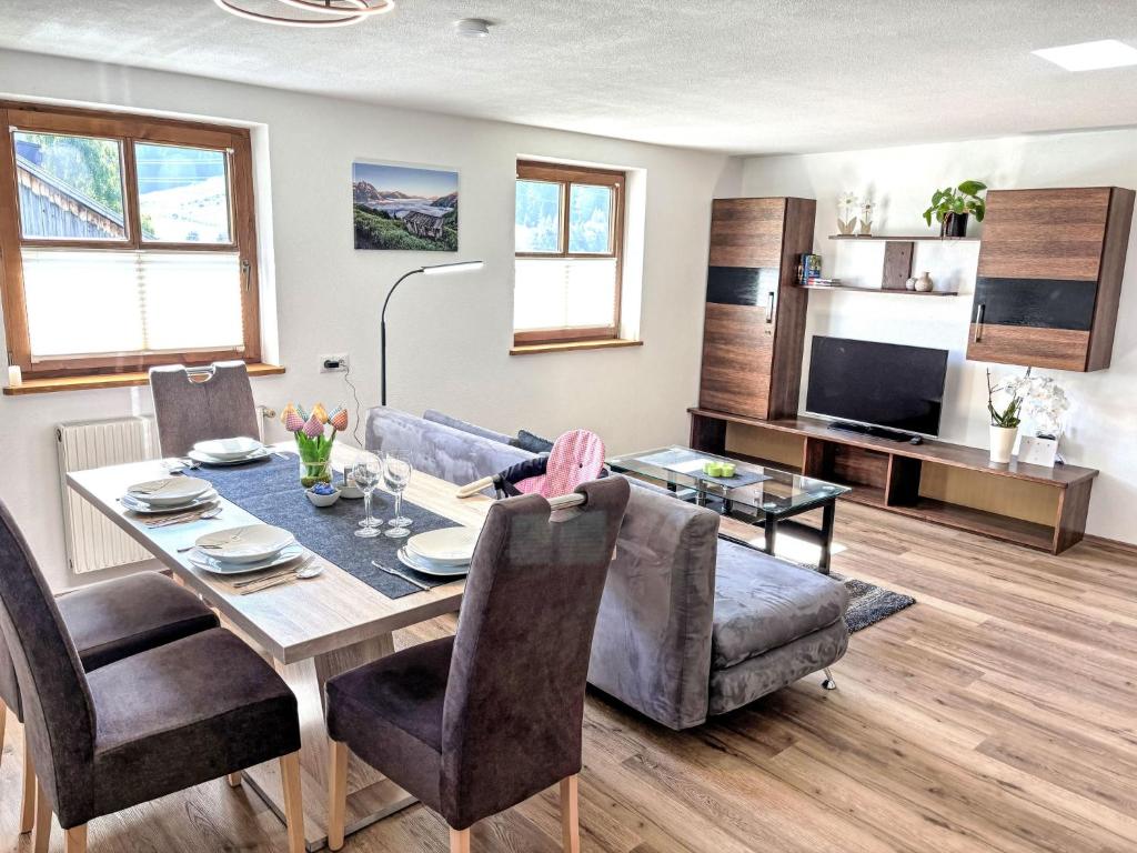 TV a/nebo společenská místnost v ubytování Apartment Apart Ladner 59 by Interhome