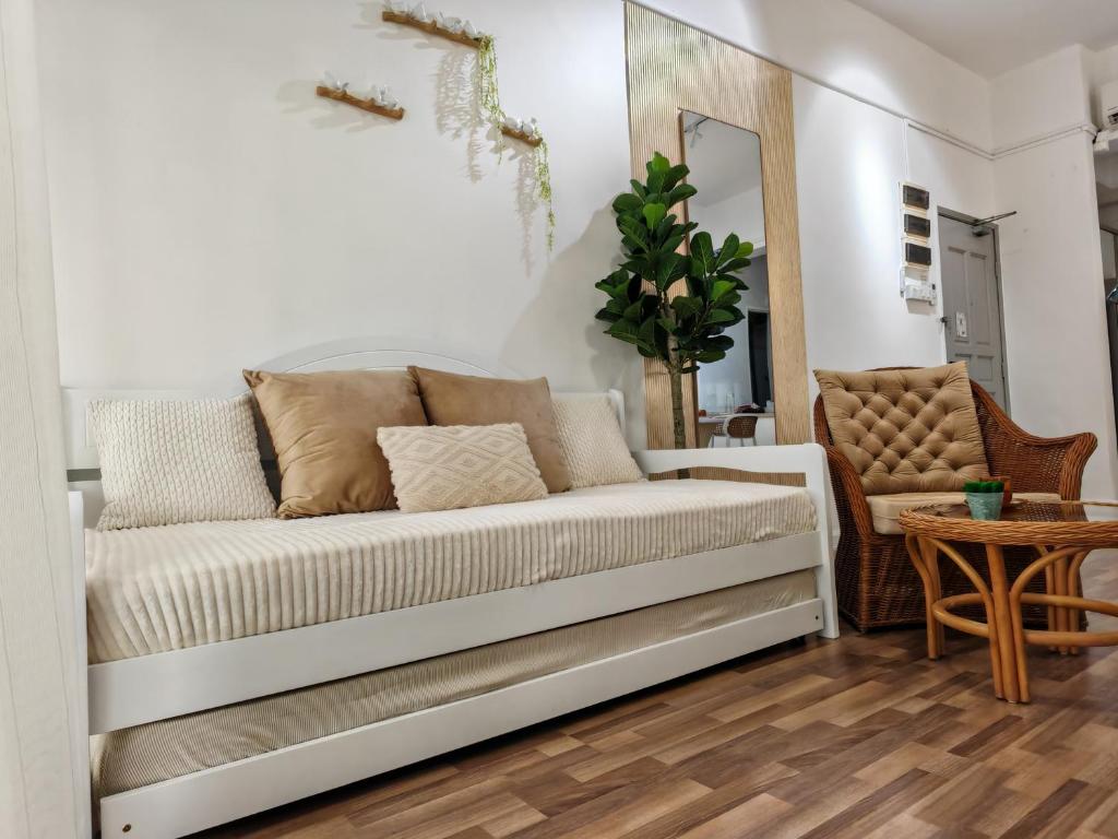 A closer look at Urban Oasis High Rise Apartment For Sale