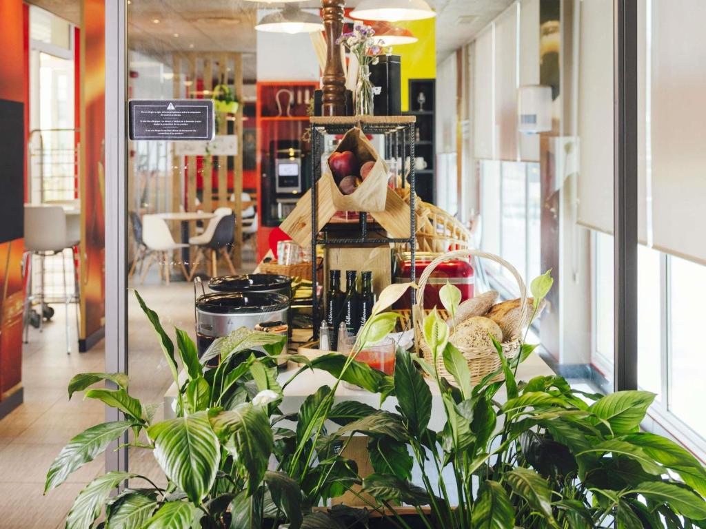 Ibis Sevilla - Resim 5