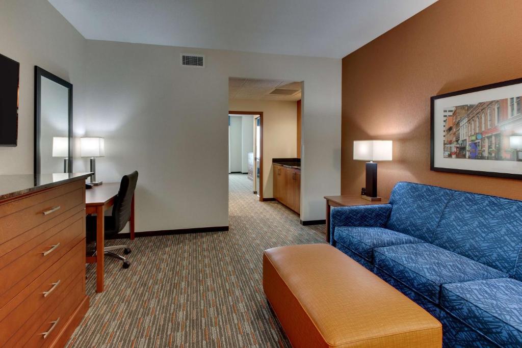 Drury Inn & Suites Knoxville West photo