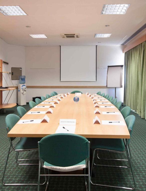 Hotel ibis Porto Sao Joao - Resim 33