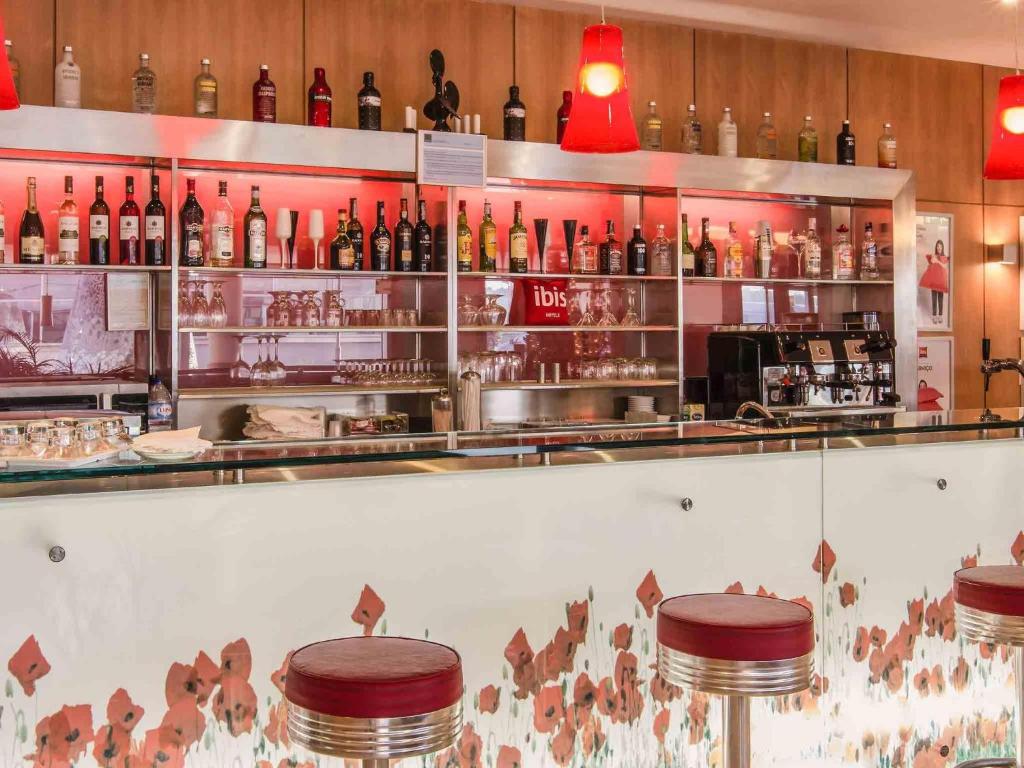 Hotel ibis Porto Sao Joao - Resim 39