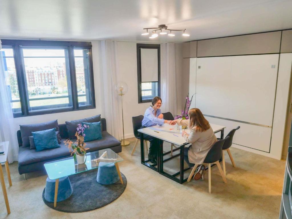 Novotel Suites Paris Montreuil Vincennes - Resim 38