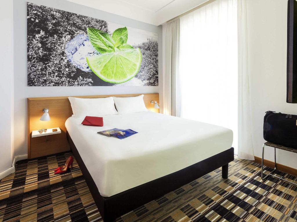 Ibis Styles Napoli Garibaldi - Resim 23