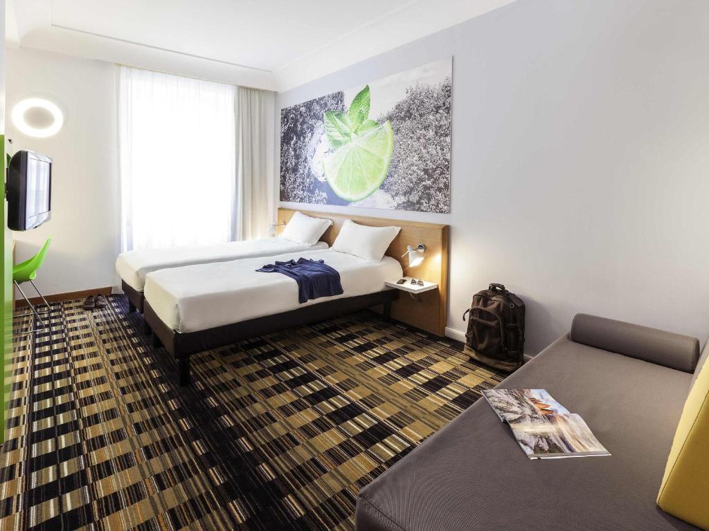 Ibis Styles Napoli Garibaldi - Resim 27