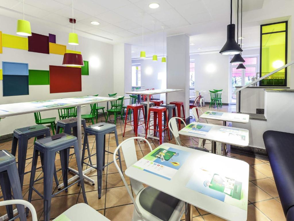 Ibis Styles Napoli Garibaldi - Resim 33