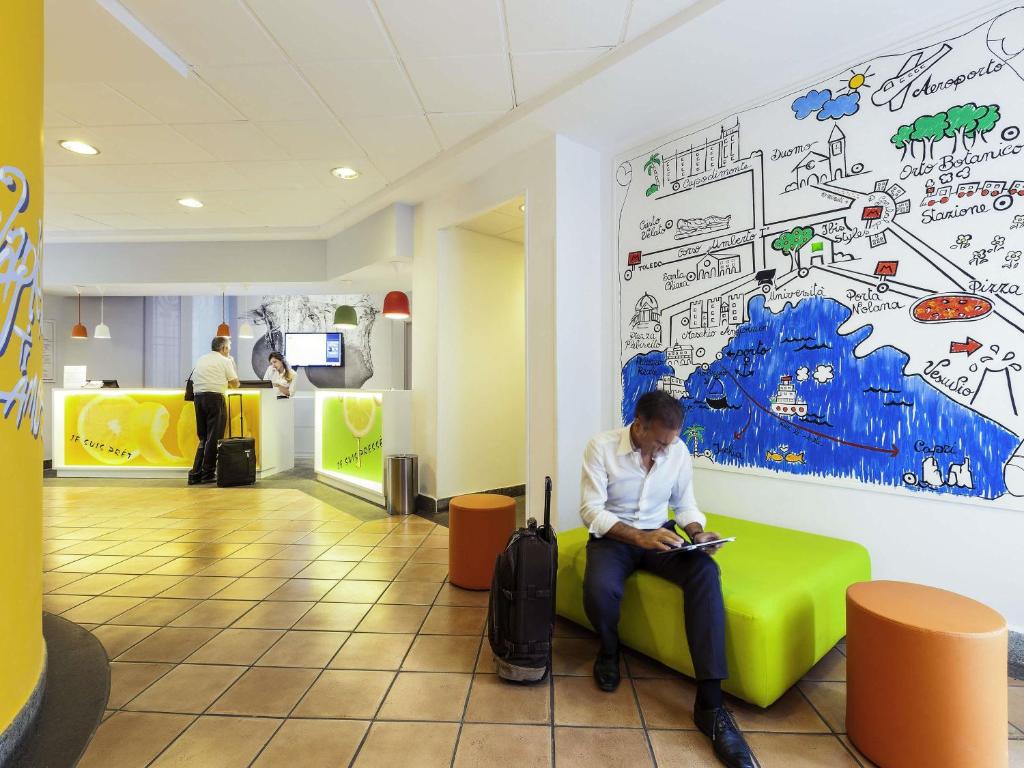 Ibis Styles Napoli Garibaldi - Resim 37