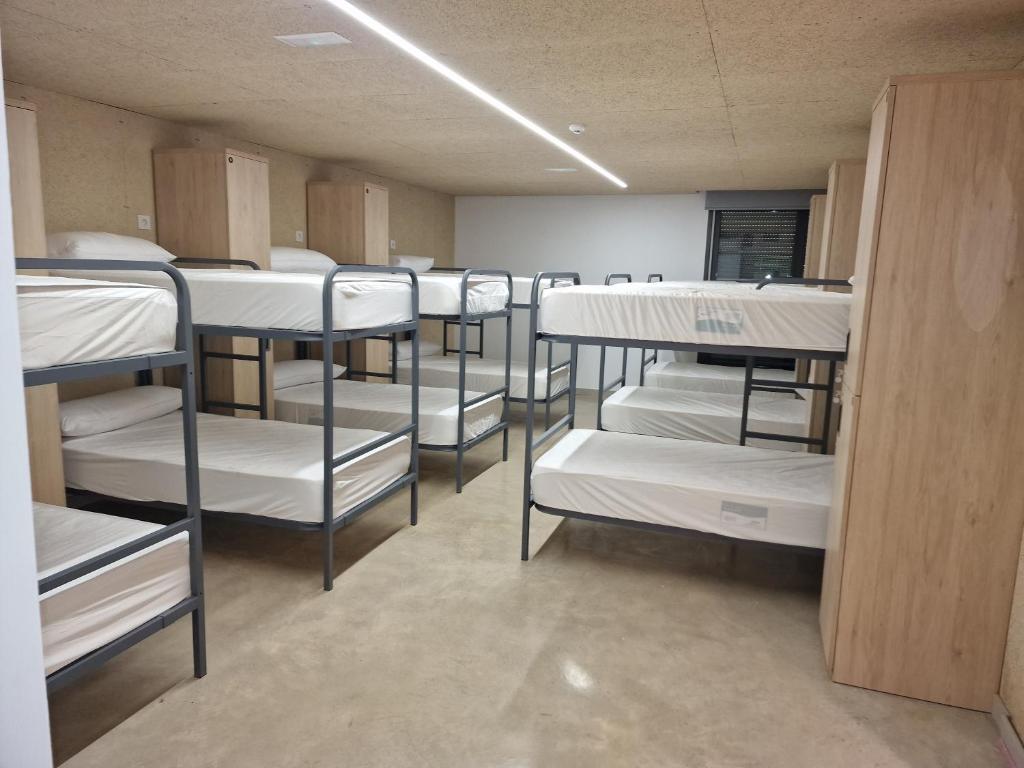 Albergue Cafetería La Parada - Cama Individual En Habitación Compartida Mixta