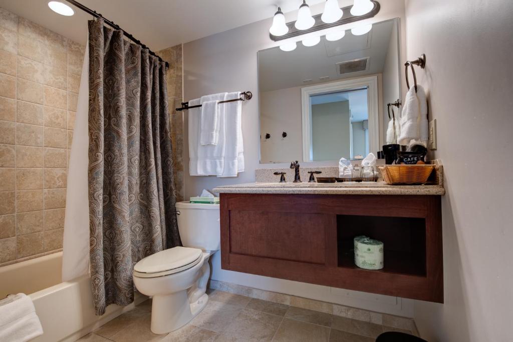 Nassau Inn - 