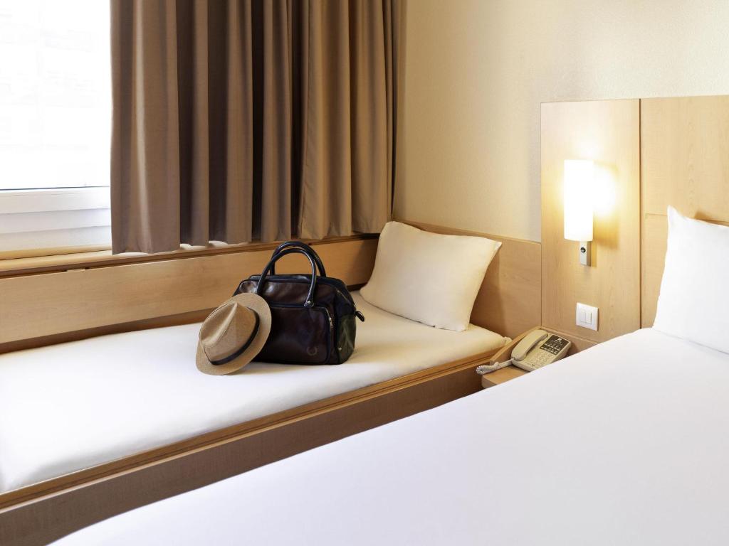 Ibis Madrid Calle Alcalá - Resim 16