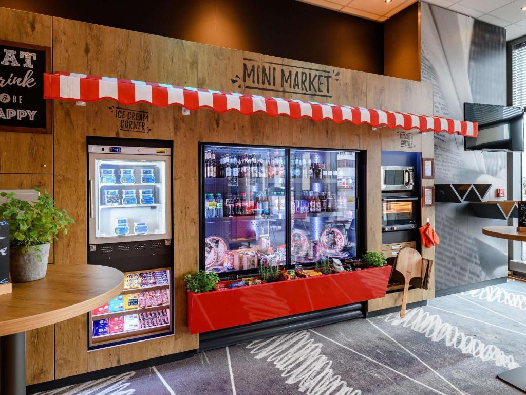 ibis Hotel Berlin Spandau - Resim 8