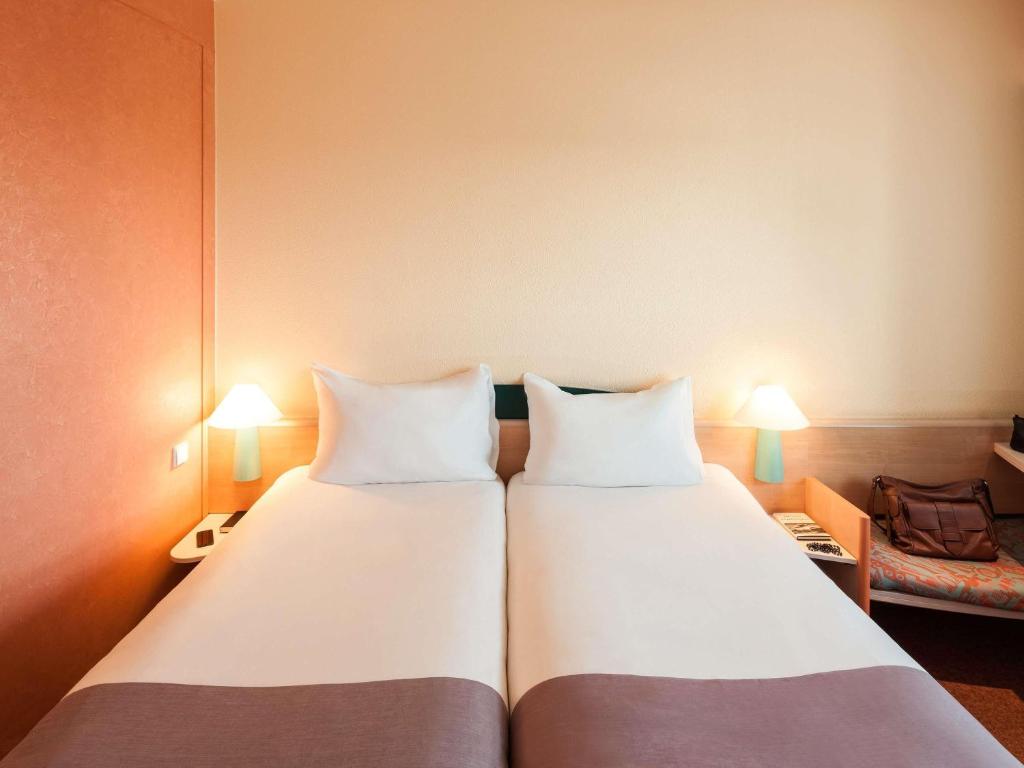 ibis Hotel Berlin Spandau - Resim 38