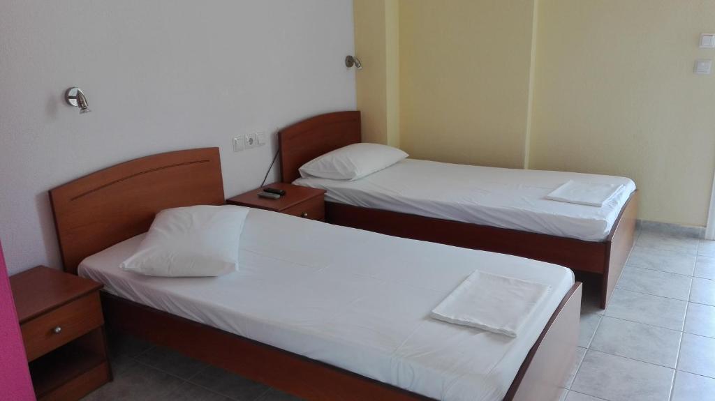 Familia Hotel - Twin Room