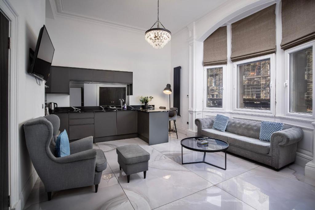 พื้นที่นั่งเล่นของ Royal Mile Apartment 2Bedroom