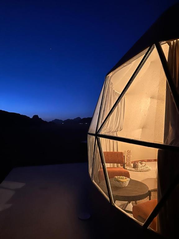 Ảnh trong thư viện ảnh của Wadi rum Jad luxury camp ở Wadi Rum