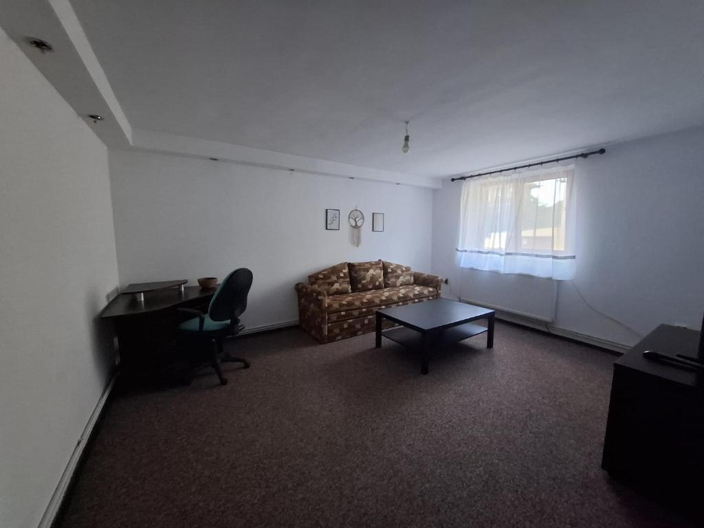 Ruang duduk di Five C's APARTMENT
