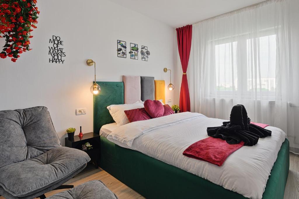 Ένα ή περισσότερα κρεβάτια σε δωμάτιο στο Full Kitchen AC CityView Free Public Parking 2 Bedroom Apartment