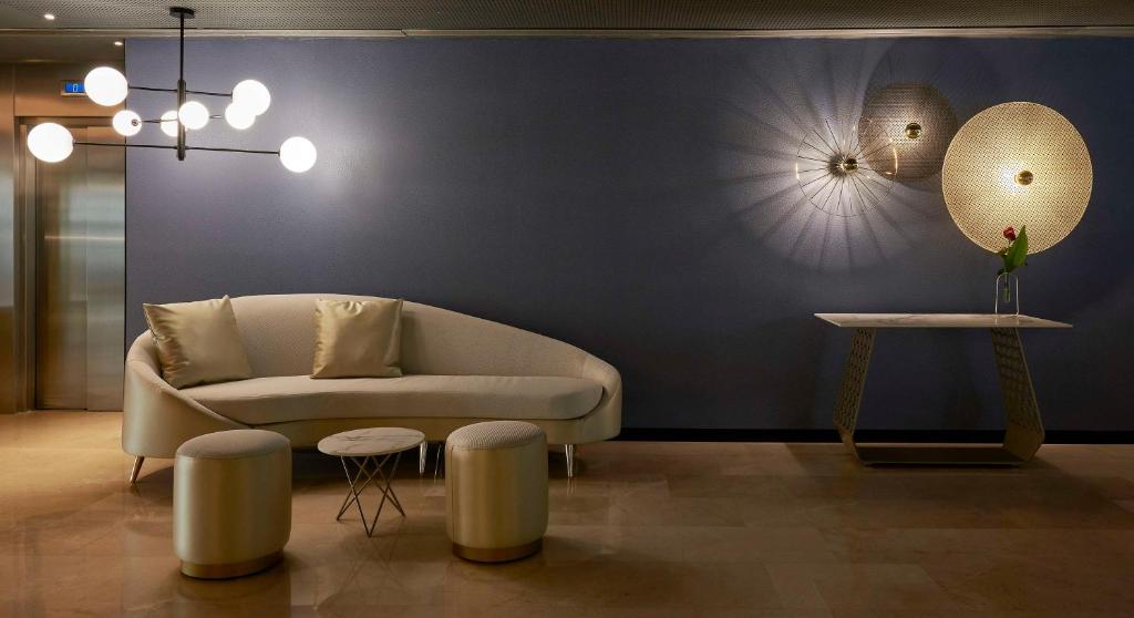 NH Sants Barcelona - Resim 22