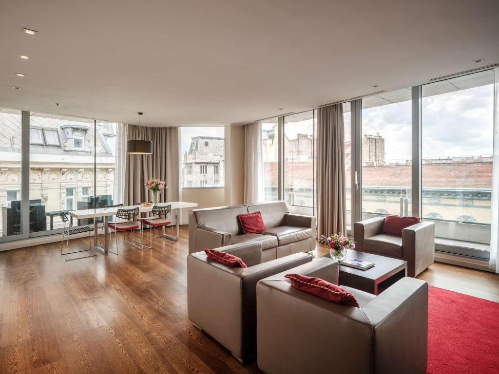 NH Collection Budapest City Center - Resim 3