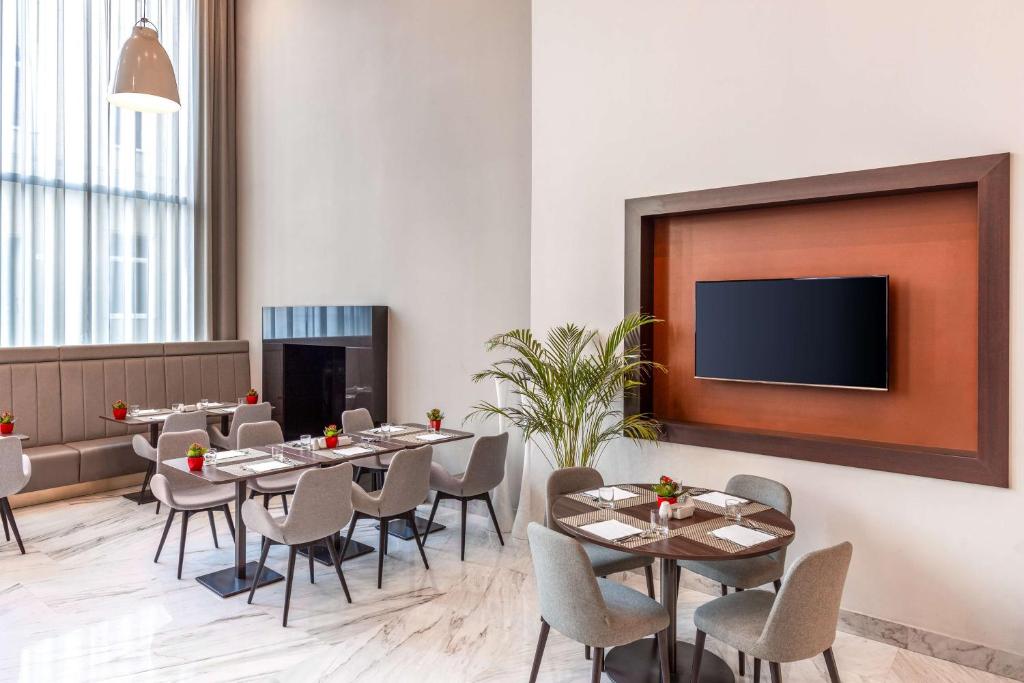 NH Collection Budapest City Center - Resim 29