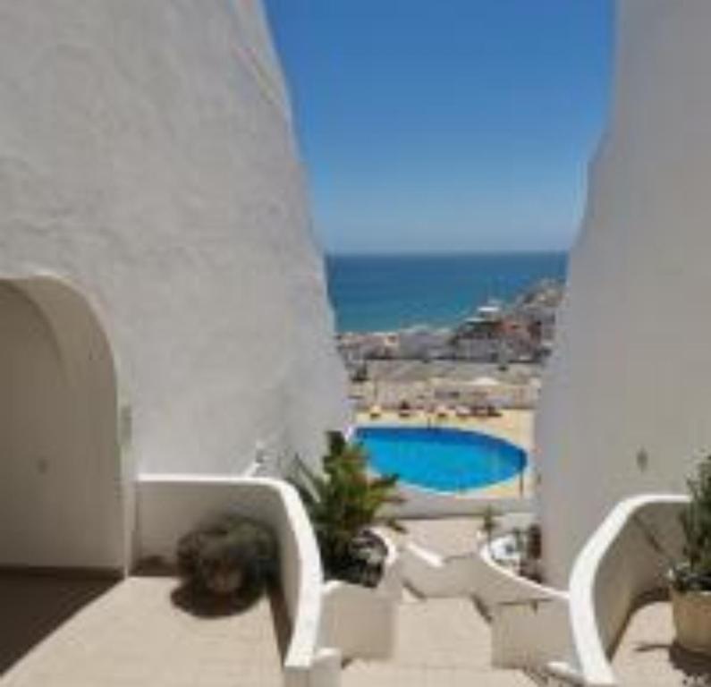 Πισίνα στο ή κοντά στο Ocean view Cerro Branco with pool