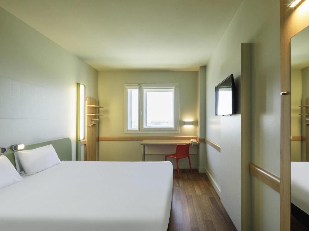 Ibis Budget Málaga Aeropuerto Avenida de Velazquez - Resim 15