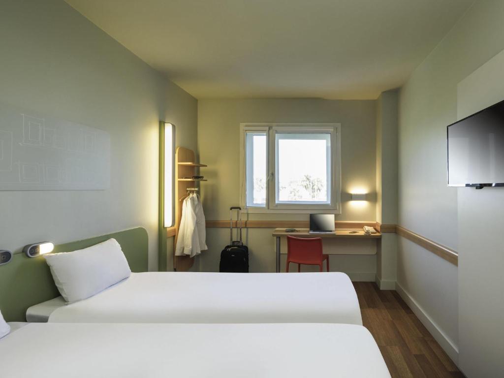 Ibis Budget Málaga Aeropuerto Avenida de Velazquez - Resim 17