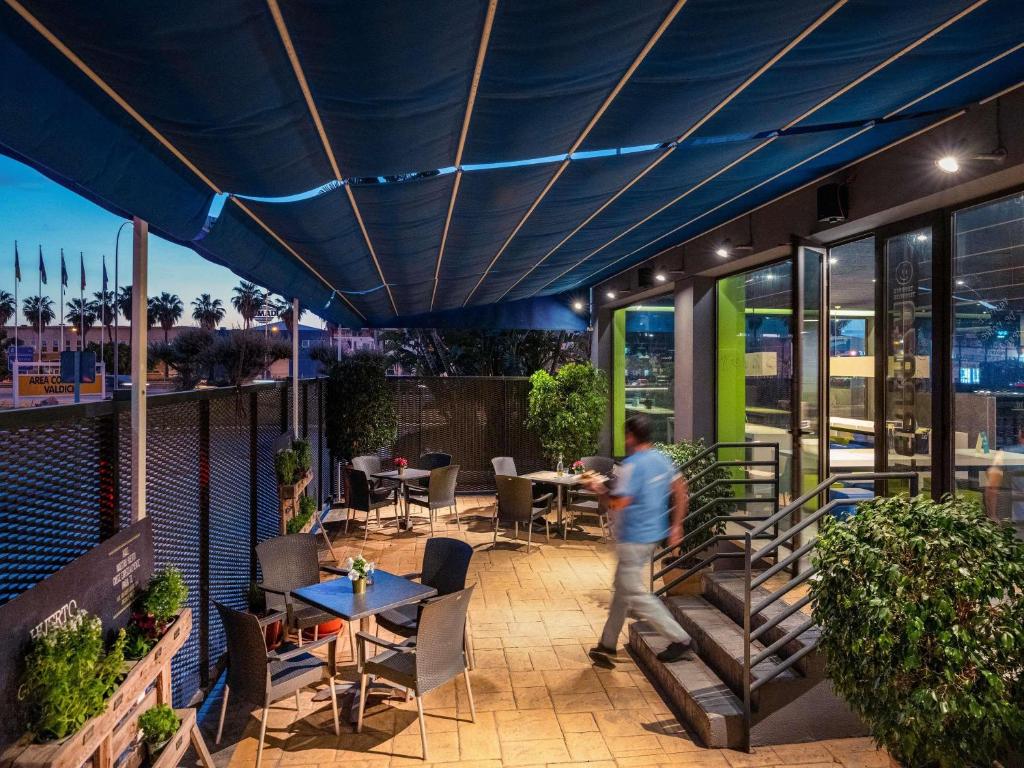 Ibis Budget Málaga Aeropuerto Avenida de Velazquez - Resim 6