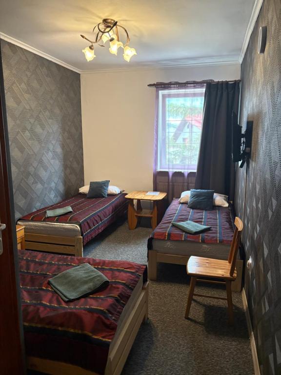 RETRO Noclegi - Basic Triple Room