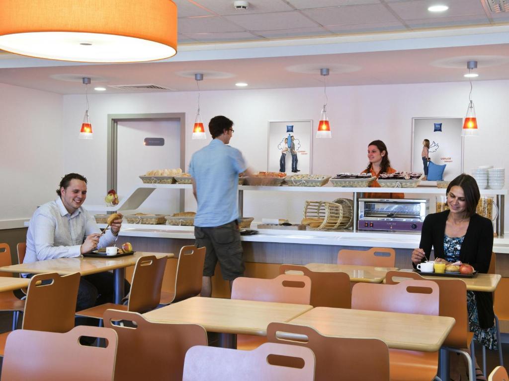 ibis budget Brugge Centrum Station - Resim 18