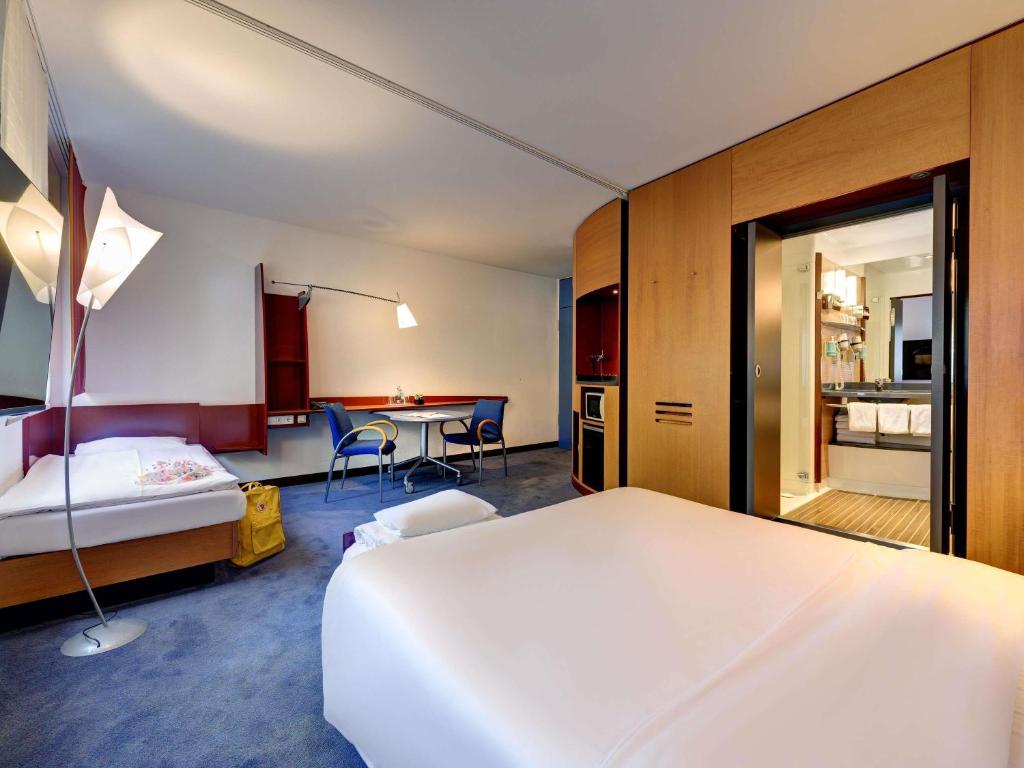 Novotel Suites München Parkstadt Schwabing - Resim 16