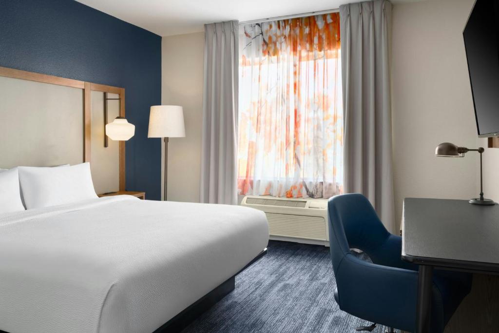 Fairfield Inn and Suites Sacramento Airport Natomas photo