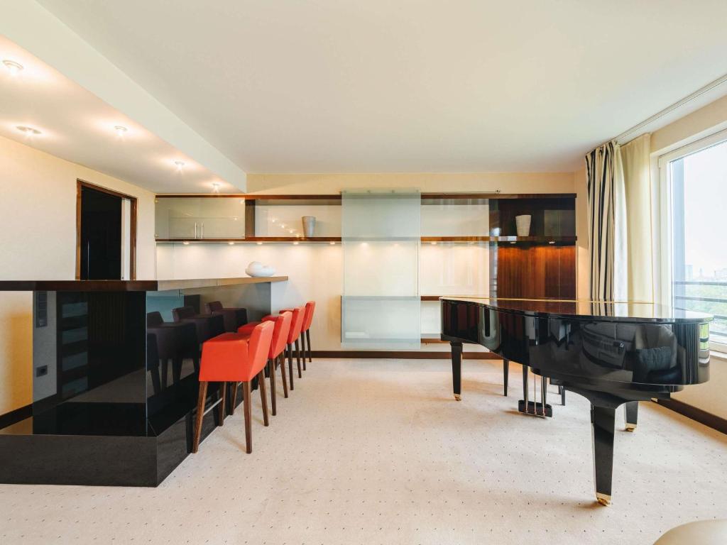 Pullman Berlin Schweizerhof - Resim 20