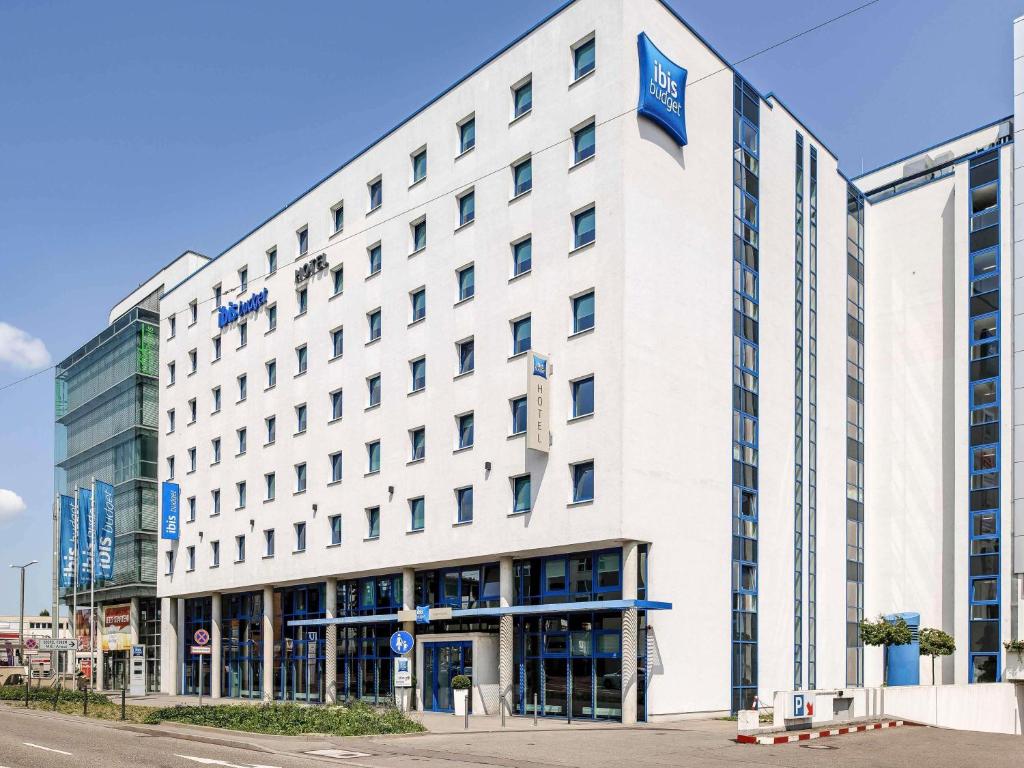 ibis budget Stuttgart City Nord - Resim 10