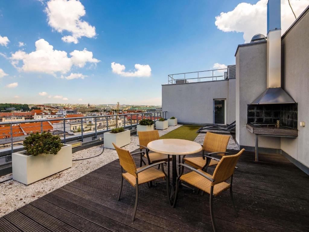 Ibis Praha Old Town - Resim 17