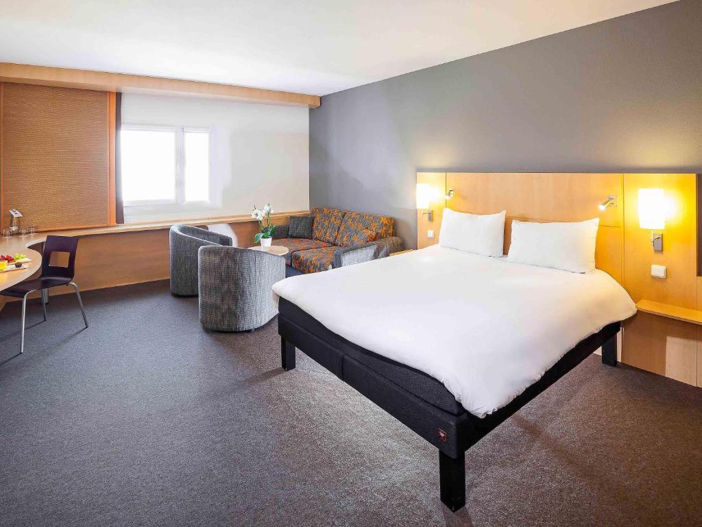 Ibis Praha Old Town - Resim 32