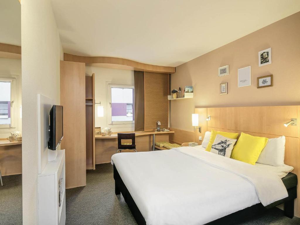 Ibis Praha Old Town - Resim 35